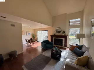 Photo #4: 41095437 Listing