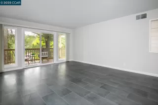 Photo #3: 41095439 Listing