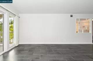 Photo #5: 41095439 Listing