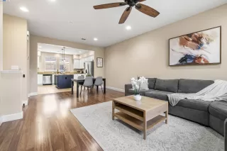 Photo #6: 41095550 Listing