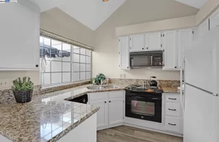 Photo #6: 41095552 Listing