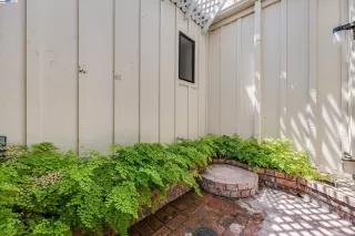 Photo #6: 41095608 Listing