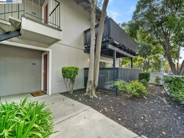 MLS: 41095673 Condo For Sale