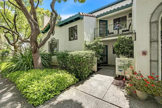 MLS: 41095683 Condo For Sale