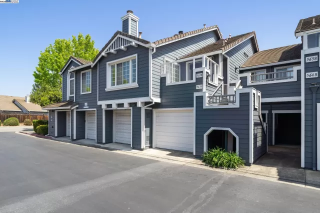 MLS: 41095691 Condo For Sale