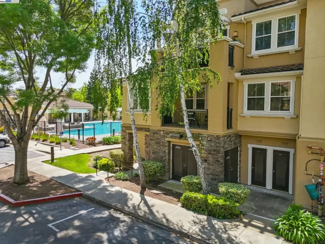 MLS: 41095927 Condo For Sale