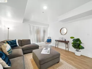 Photo #2: 41095929 Listing