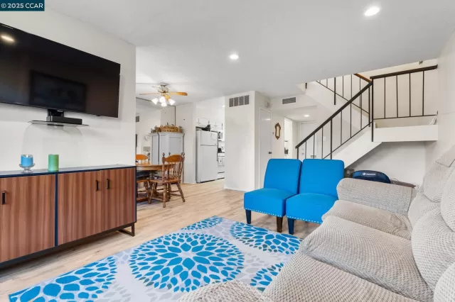 MLS: 41096423 Condo For Sale