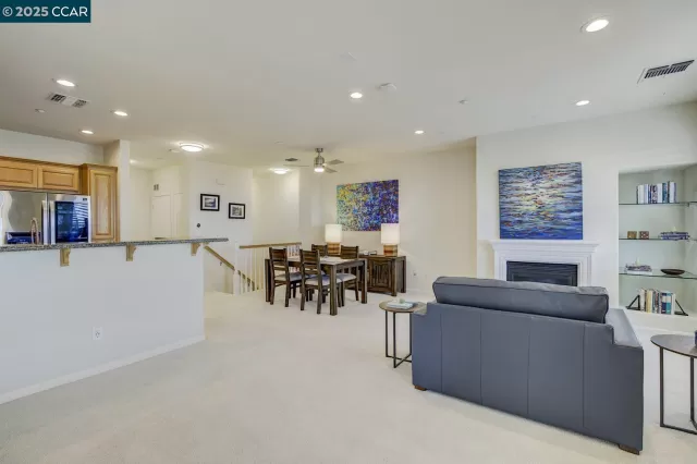 MLS: 41096441 Condo For Sale