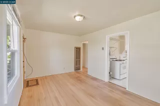 Photo #3: 41096611 Listing 