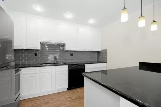 Photo #1: 41096792 Listing 