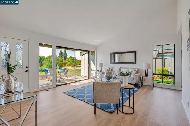 MLS: 41096819 Condo For Sale