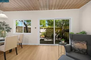 Photo #4: 41096821 Listing