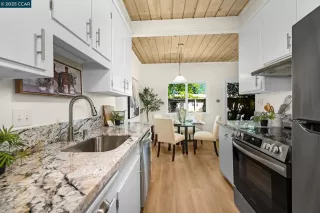 Photo #6: 41096821 Listing