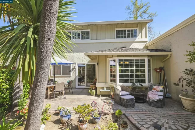 MLS: 41096876 Condo For Sale