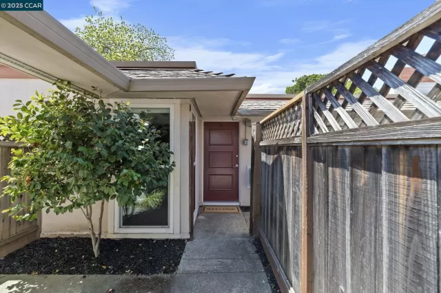 MLS: 41097060 Condo For Sale