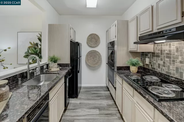 MLS: 41097221 Condo For Sale