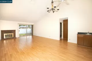 Photo #5: 41097371 Listing 