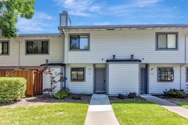 MLS: 41097384 Condo For Sale