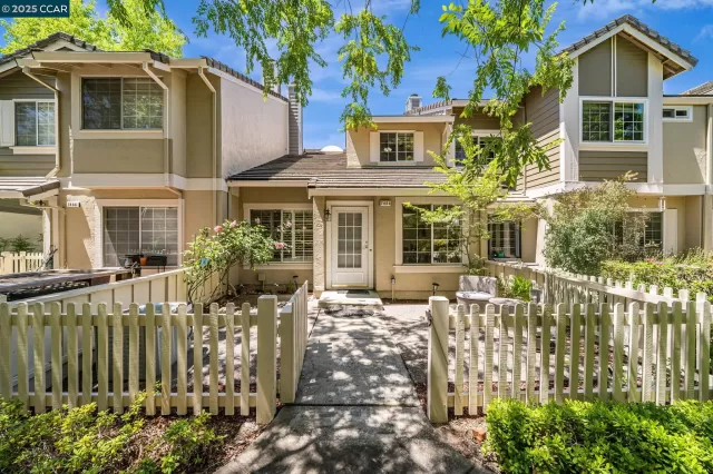 MLS: 41097472 Condo For Sale