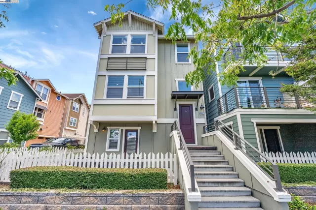 MLS: 41097553 Condo For Sale