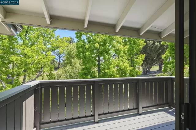 MLS: 41097612 Condo For Sale