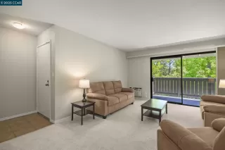 Photo #3: 41097612 Listing