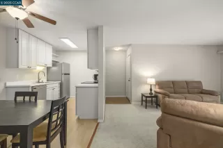 Photo #4: 41097612 Listing