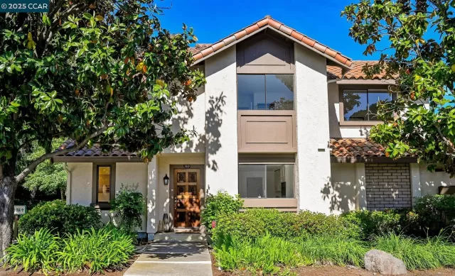 MLS: 41097643 Condo For Sale