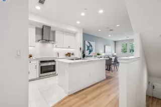 Photo #6: 41097788 Listing