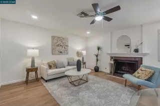 Photo #4: 41097901 Listing