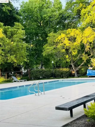 Photo #4: 41097958 Listing