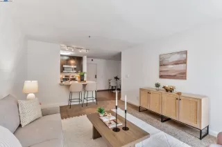 Photo #3: 41098000 Listing