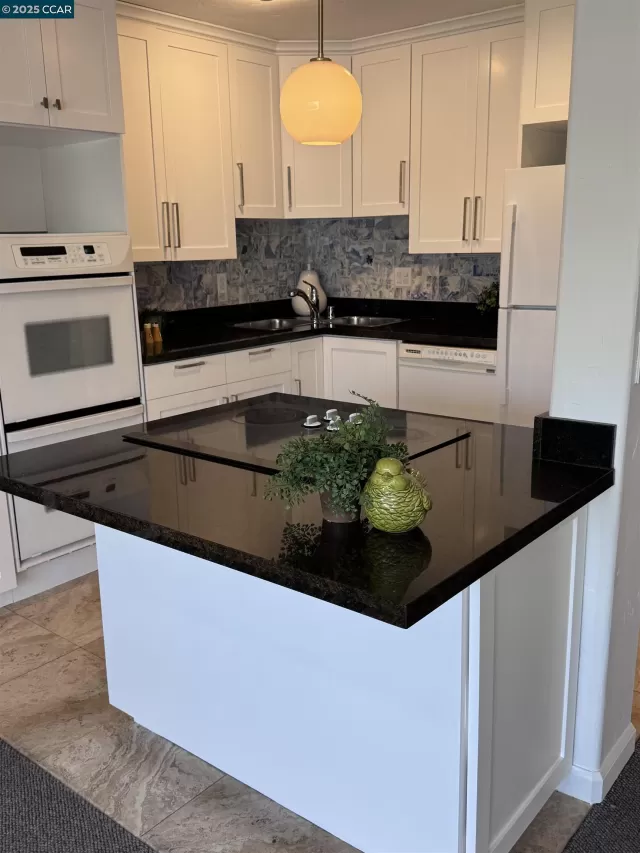 MLS: 41098156 Condo For Sale