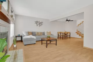 Photo #5: 41098197 Listing