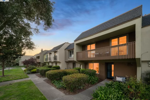 MLS: 41098202 Condo For Sale