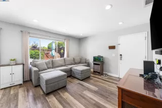 Photo #2: 41098268 Listing