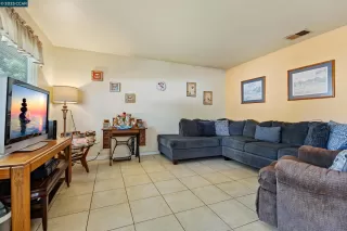 Photo #6: 41098272 Listing