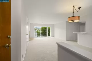 Photo #2: 41098292 Listing