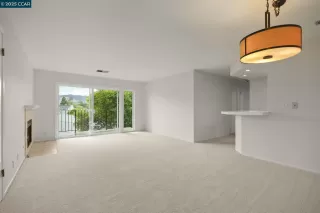 Photo #3: 41098292 Listing