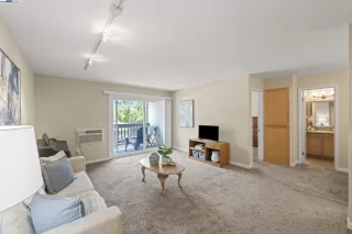 Photo #2: 41098354 Listing 