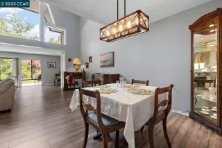 Photo #2: 41098509 Listing 