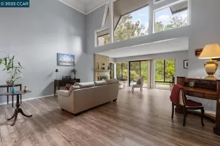 Photo #3: 41098509 Listing 