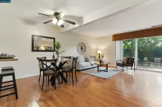 Photo #4: 41098609 Listing