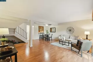 Photo #6: 41098609 Listing