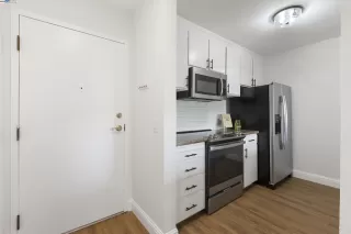 Photo #5: 41098630 Listing