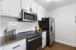 Photo #6: 41098630 Listing