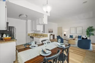 Photo #5: 41098640 Listing