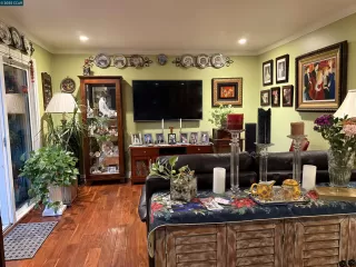 Photo #5: 41098666 Listing