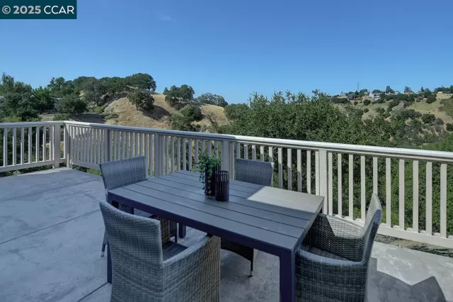 MLS: 41098678 Condo For Sale